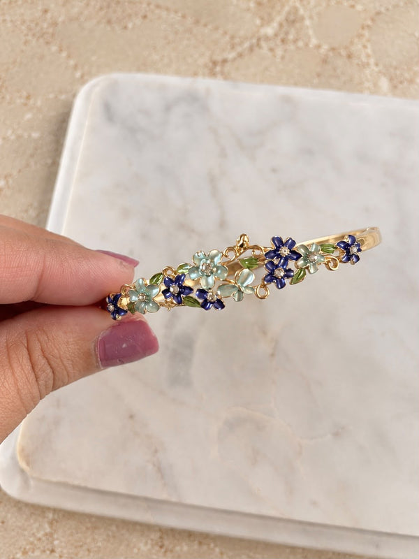 Blue Daisy Bracelet